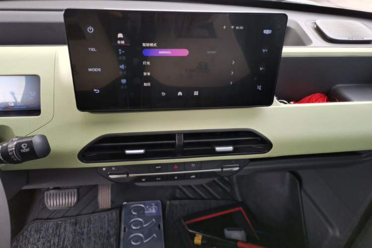 Used Geely Galaxy Panda 2023 Panda Mini 200km Endurance Bear Audio And AC Panel