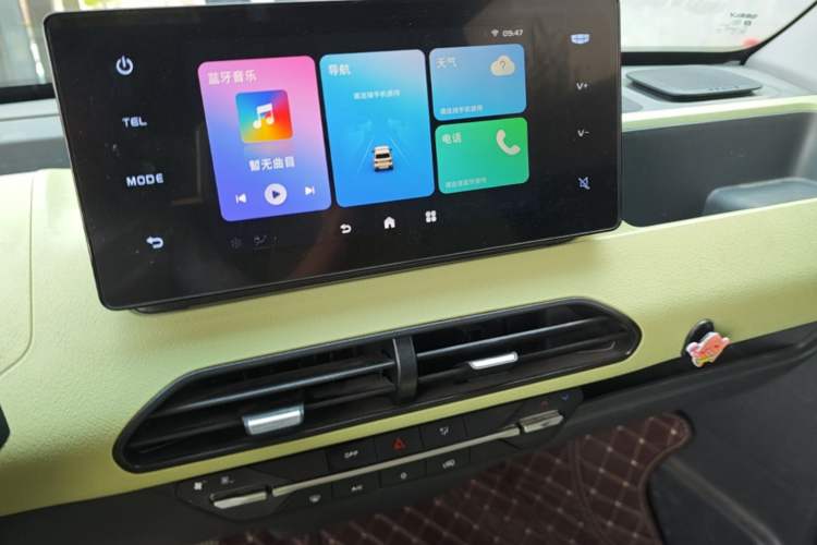 Used Geely Galaxy Panda 2023 Panda Mini 120km Super Cute Bear Audio And AC Panel