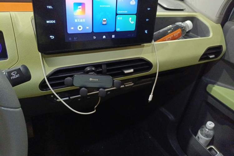 Used Geely Galaxy Panda 2023 Panda Mini 200km Endurance Bear Audio And AC Panel