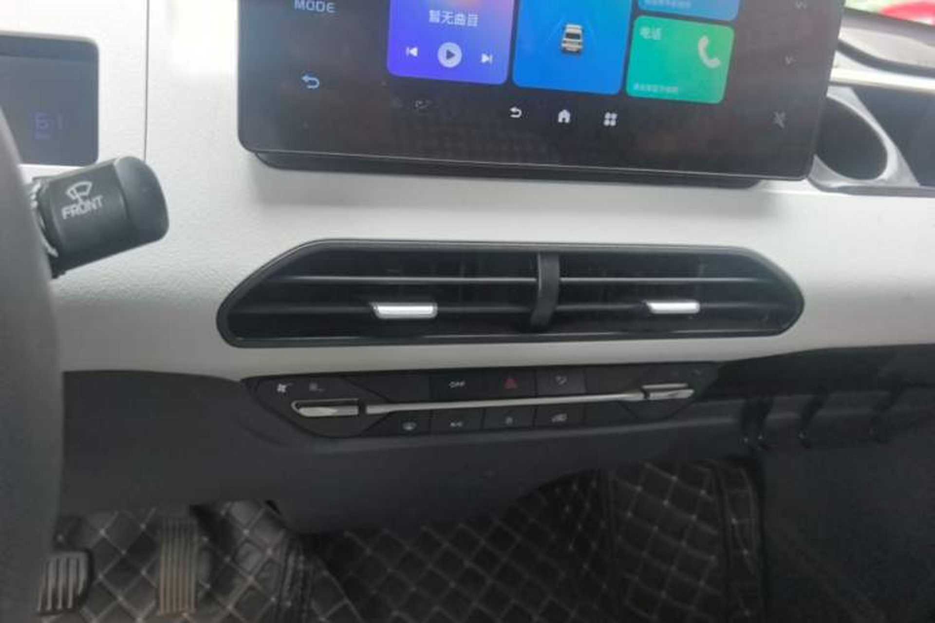 Used Geely Galaxy Panda 2023 Panda Mini 200km Endurance Bear Audio And AC Panel
