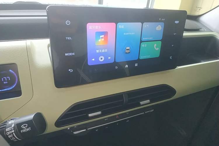 Used Geely Galaxy Panda 2023 Panda Mini 200km Endurance Bear Audio And AC Panel
