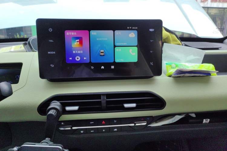 Used Geely Galaxy Panda 2023 Panda Mini 200km Endurance Bear Audio And AC Panel