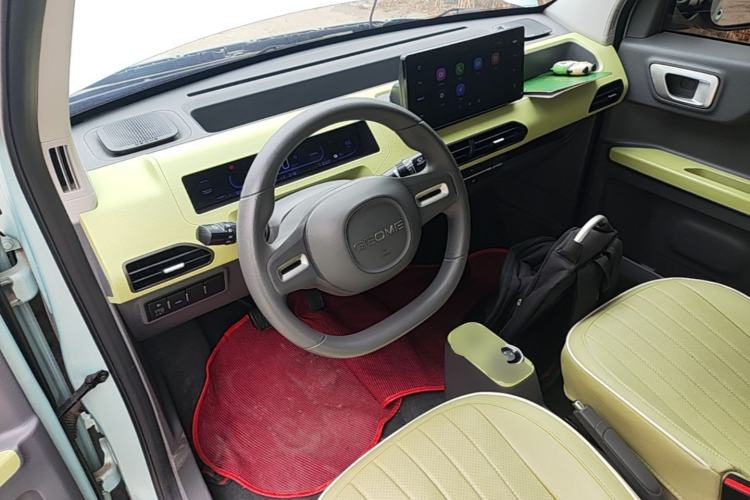 Used Geely Galaxy Panda 2023 Panda Mini 200km Endurance Bear Center Console