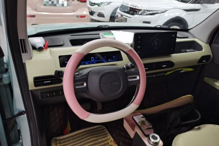 Used Geely Galaxy Panda 2023 Panda Mini 200km Dynamic Bear Center Console