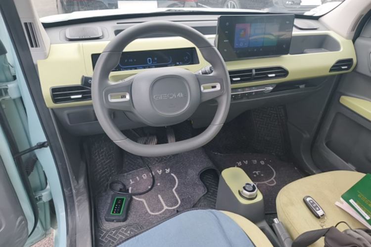 Used Geely Galaxy Panda 2023 Panda Mini 120km Cute Bear Center Console