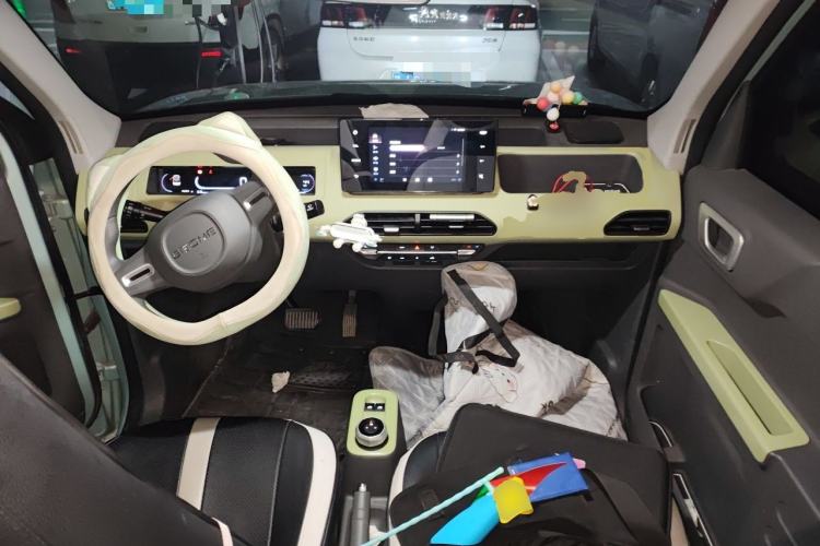 Used Geely Galaxy Panda 2023 Panda Mini 120km Super Cute Bear Center Console
