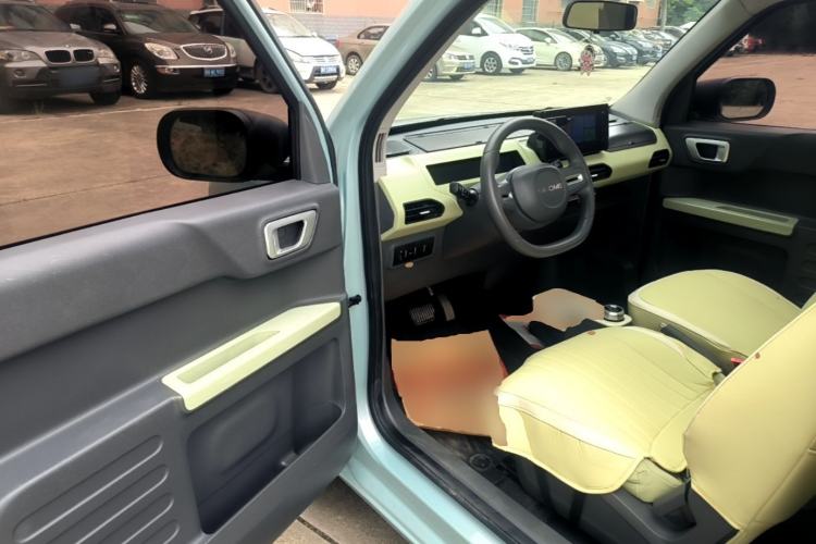 Used Geely Galaxy Panda 2023 Panda Mini 200km Dynamic Bear Driver Seat