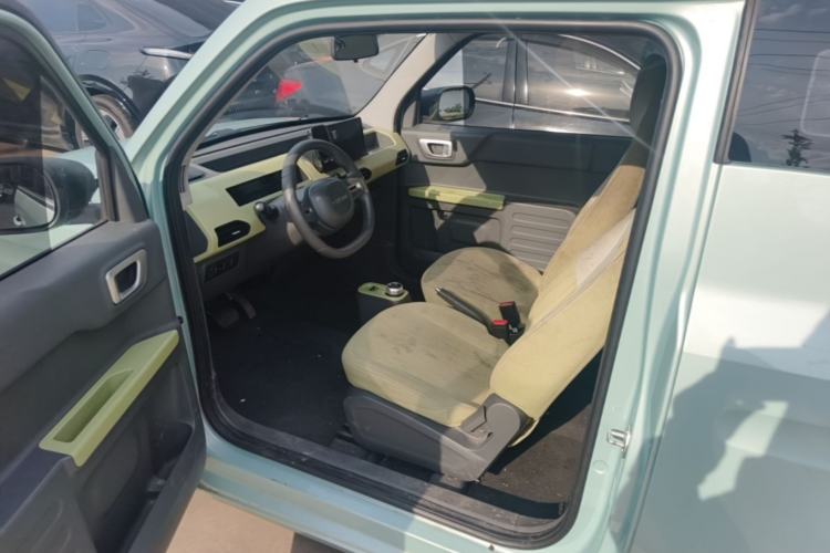 Used Geely Galaxy Panda 2023 Panda Mini 200km Endurance Bear Driver Seat