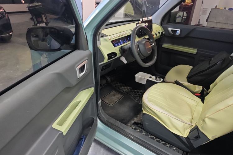 Used Geely Galaxy Panda 2023 Panda Mini 120km Cute Bear Driver Seat