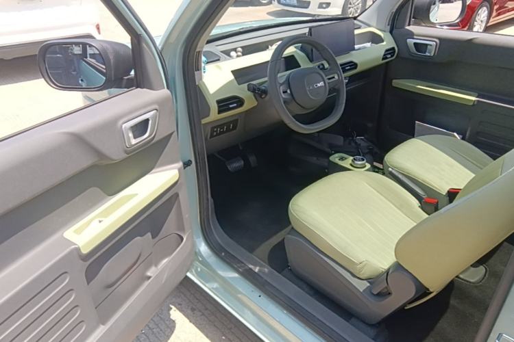 Used Geely Galaxy Panda 2023 Panda Mini 200km Dynamic Bear Driver Seat