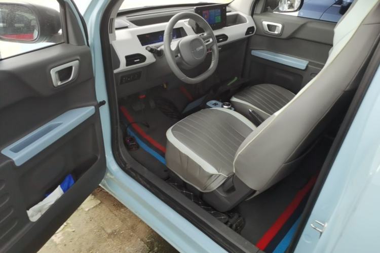 Used Geely Galaxy Panda 2023 Panda Mini 200km Endurance Bear Driver Seat