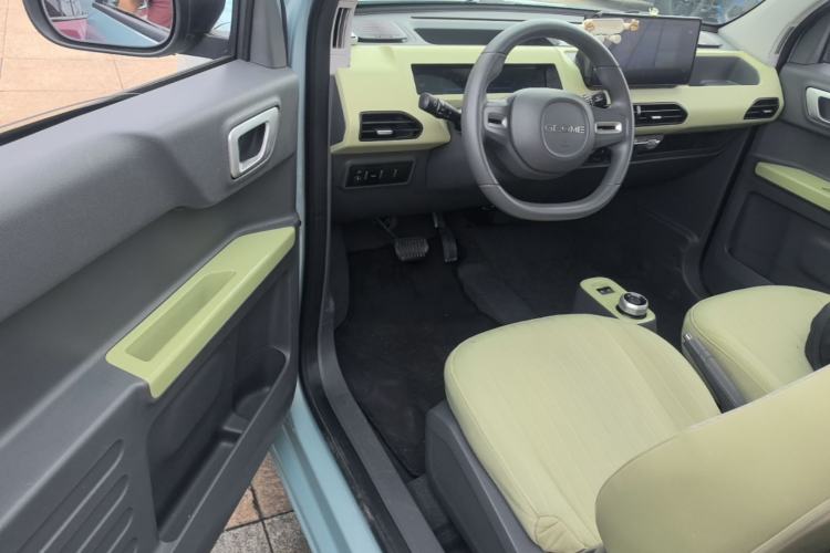 Used Geely Galaxy Panda 2023 Panda Mini 200km Dynamic Bear Driver Seat