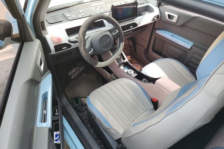 Used Geely Galaxy Panda 2023 Panda Mini 200km Endurance Bear Driver Seat