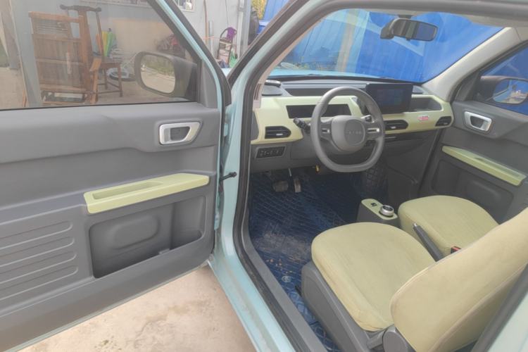 Used Geely Galaxy Panda 2023 Panda Mini 200km Endurance Bear Driver Seat