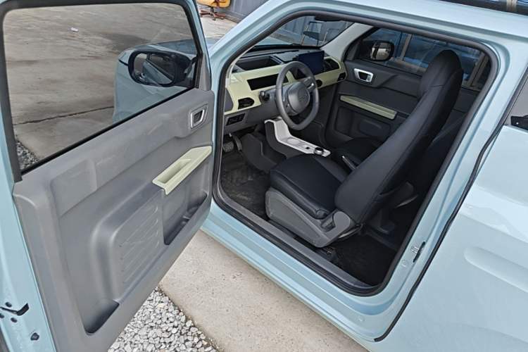 Used Geely Galaxy Panda 2023 Panda Mini 200km Dynamic Bear Driver Seat
