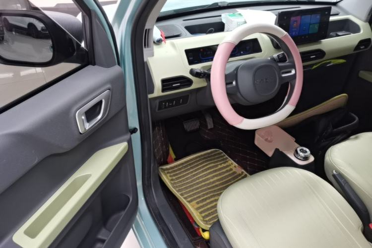 Used Geely Galaxy Panda 2023 Panda Mini 200km Dynamic Bear Driver Seat