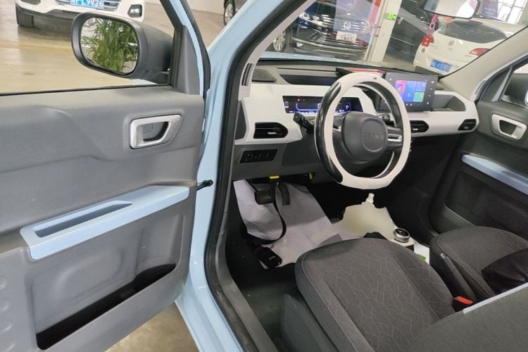 Used Geely Galaxy Panda 2023 Panda Mini 200km Endurance Bear Driver Seat