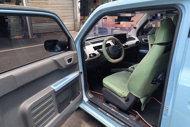 Used Geely Galaxy Panda 2023 Panda Mini 200km Endurance Bear Driver Seat