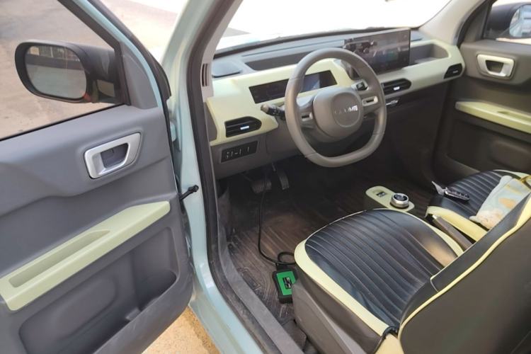 Used Geely Galaxy Panda 2023 Panda Mini 120km Super Cute Bear Driver Seat