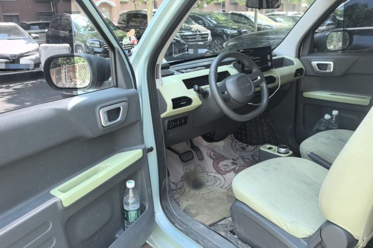 Used Geely Galaxy Panda 2023 Panda Mini 200km Endurance Bear Driver Seat
