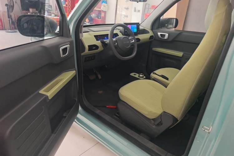 Used Geely Galaxy Panda 2023 Panda Mini 120km Asian Games Edition Driver Seat