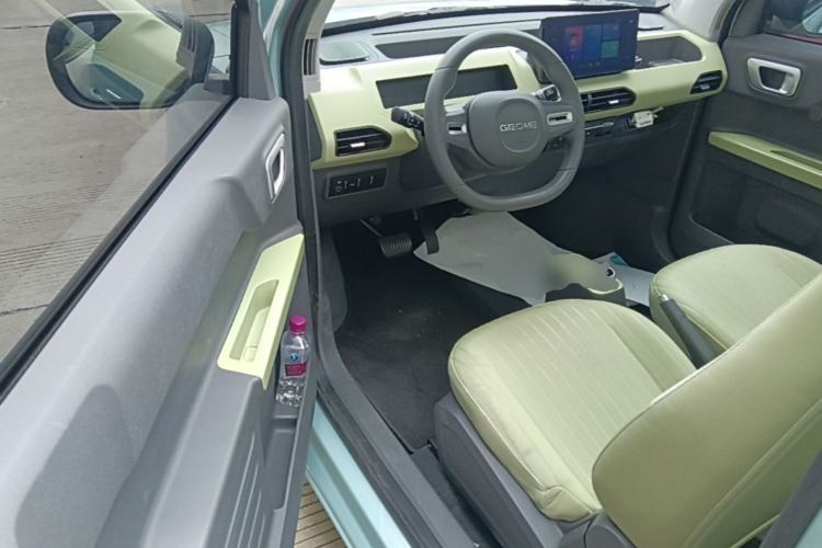 Used Geely Galaxy Panda 2023 Panda Mini 200km Dynamic Bear Driver Seat
