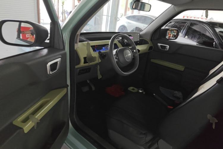 Used Geely Galaxy Panda 2023 Panda Mini 200km Endurance Bear Driver Seat