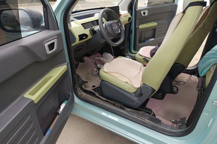 Used Geely Galaxy Panda 2023 Panda Mini 200km Endurance Bear Driver Seat
