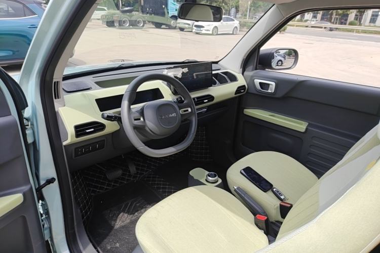 Used Geely Galaxy Panda 2023 Panda Mini 200km Endurance Bear Driver Seat
