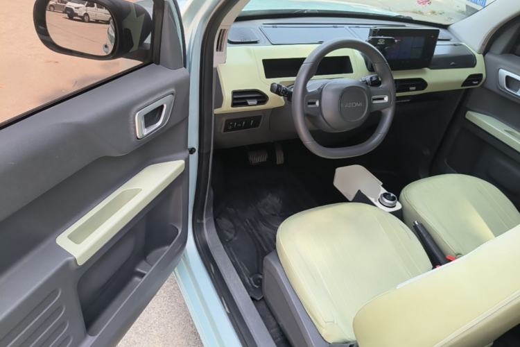 Used Geely Galaxy Panda 2023 Panda Mini 200km Dynamic Bear Driver Seat