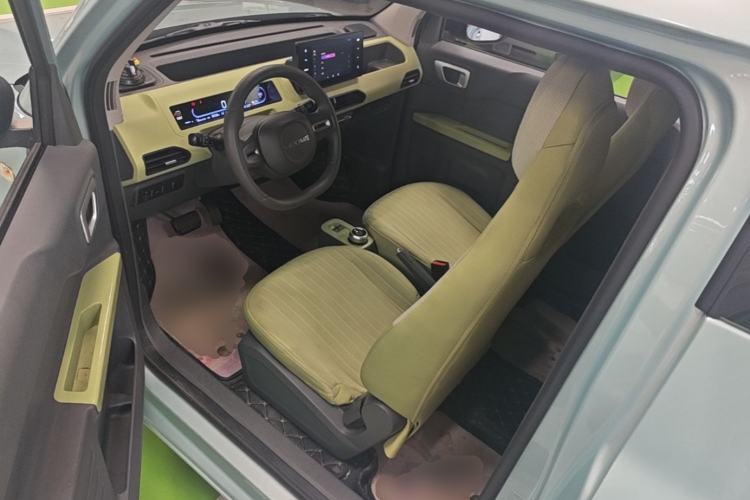 Used Geely Galaxy Panda 2023 Panda Mini 200km Endurance Bear Driver Seat