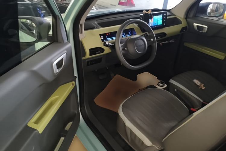 Used Geely Galaxy Panda 2023 Panda Mini 200km Endurance Bear Driver Seat
