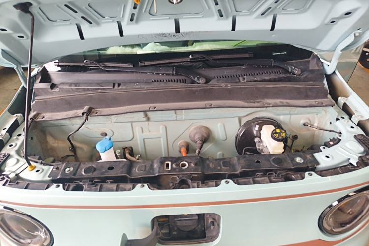 Used Geely Galaxy Panda 2023 Panda Mini 200km Endurance Bear Engine Bay