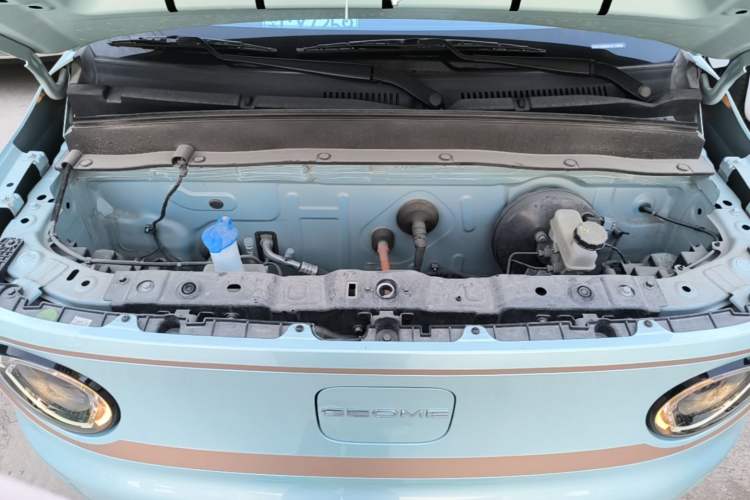 Used Geely Galaxy Panda 2023 Panda Mini 200km Endurance Bear Engine Bay