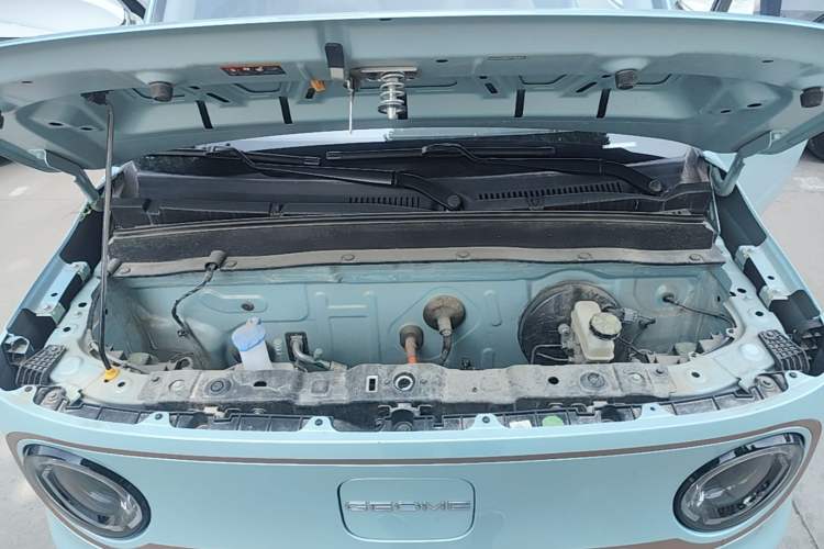 Used Geely Galaxy Panda 2023 Panda Mini 200km Endurance Bear Engine Bay
