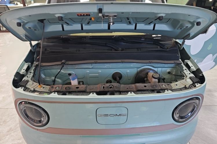 Used Geely Galaxy Panda 2023 Panda Mini 120km Cute Bear Engine Bay
