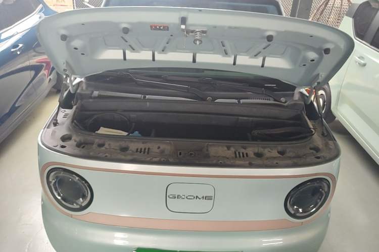 Used Geely Galaxy Panda 2023 Panda Mini 120km Cute Bear Engine Bay