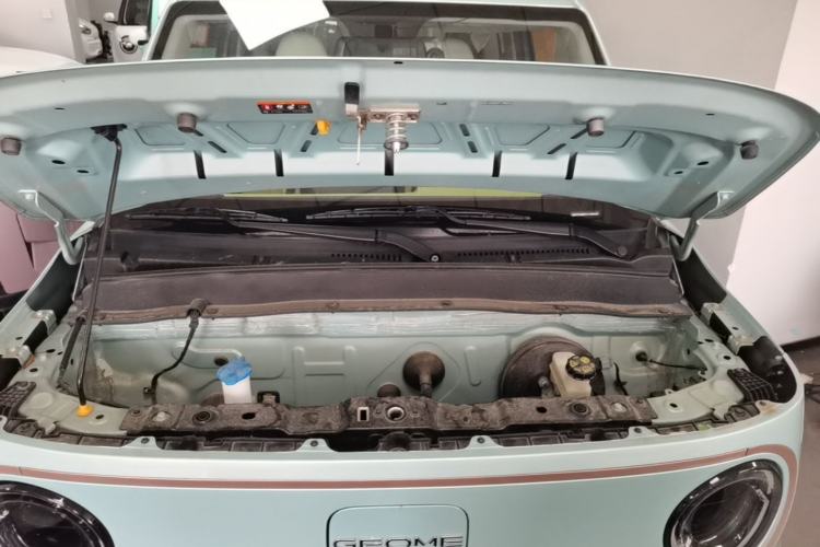 Used Geely Galaxy Panda 2023 Panda Mini 200km Endurance Bear Engine Bay