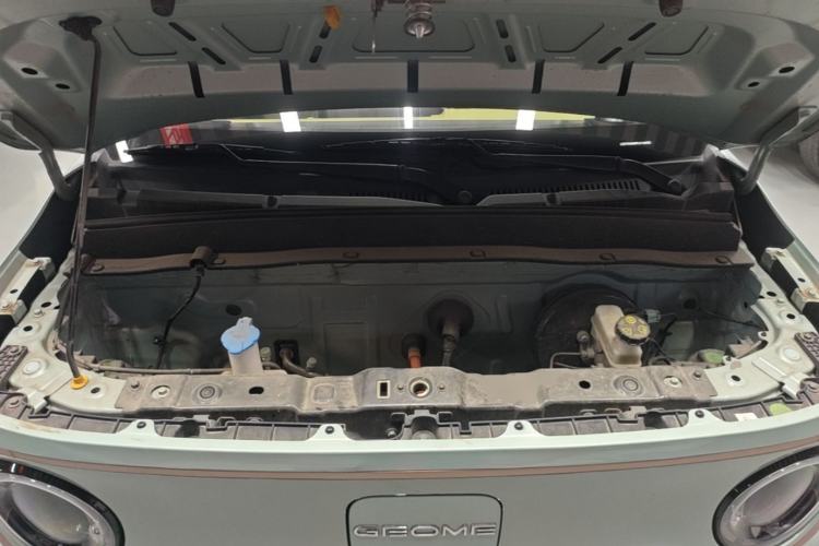 Used Geely Galaxy Panda 2023 Panda Mini 200km Endurance Bear Engine Bay