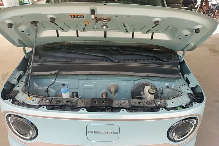Used Geely Galaxy Panda 2023 Panda Mini 200km Endurance Bear Engine Bay