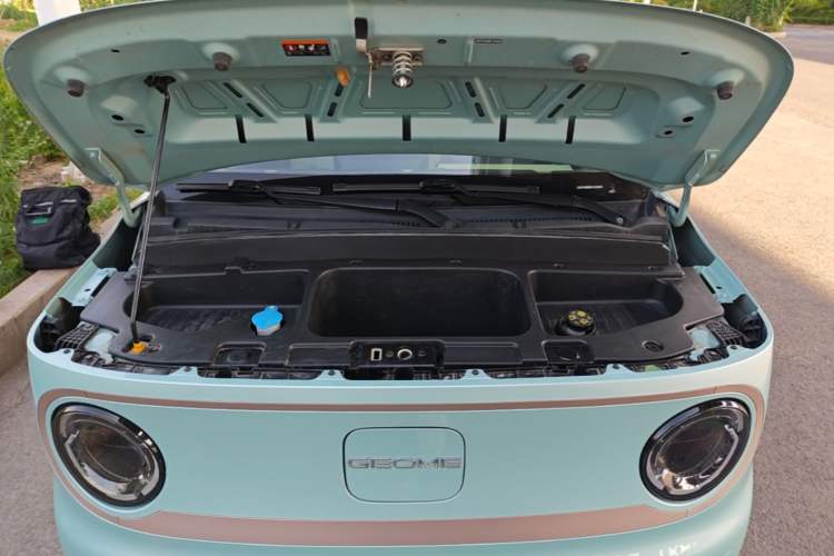 Used Geely Galaxy Panda 2023 Panda Mini 200km Dynamic Bear Engine Bay