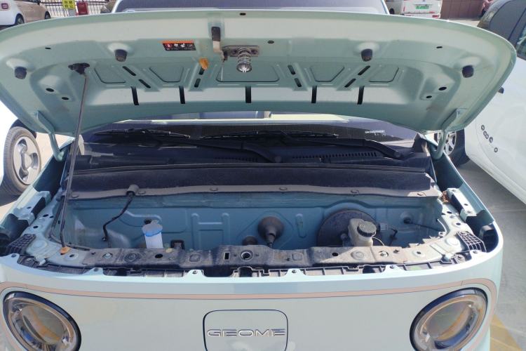 Used Geely Galaxy Panda 2023 Panda Mini 200km Endurance Bear Engine Bay