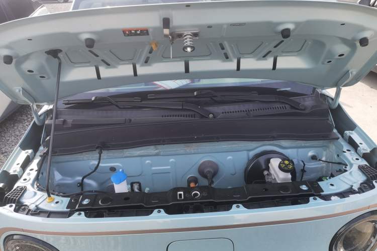Used Geely Galaxy Panda 2023 Panda Mini 200km Endurance Bear Engine Bay