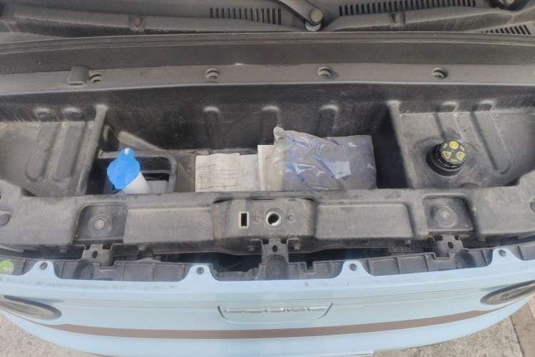 Used Geely Galaxy Panda 2023 Panda Mini 200km Endurance Bear Engine Bay