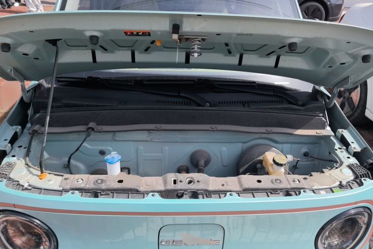 Used Geely Galaxy Panda 2023 Panda Mini 200km Endurance Bear Engine Bay