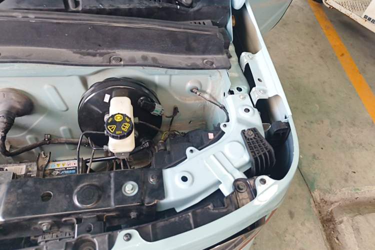 Used Geely Galaxy Panda 2023 Panda Mini 200km Endurance Bear Engine Bay Left