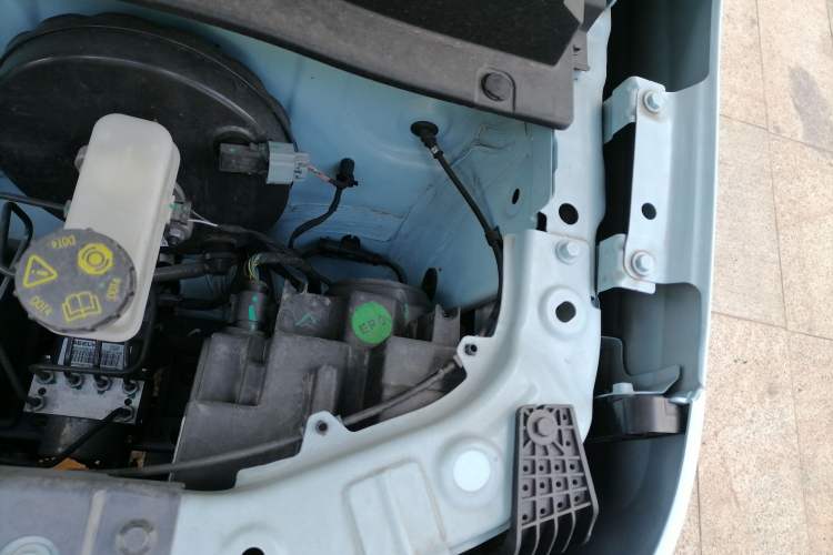Used Geely Galaxy Panda 2023 Panda Mini 200km Endurance Bear Engine Bay Left