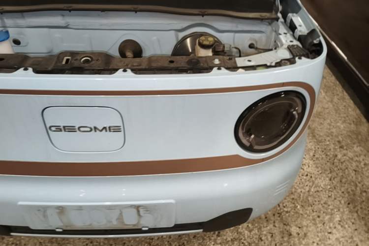 Used Geely Galaxy Panda 2023 Panda Mini 200km Endurance Bear Engine Bay Left