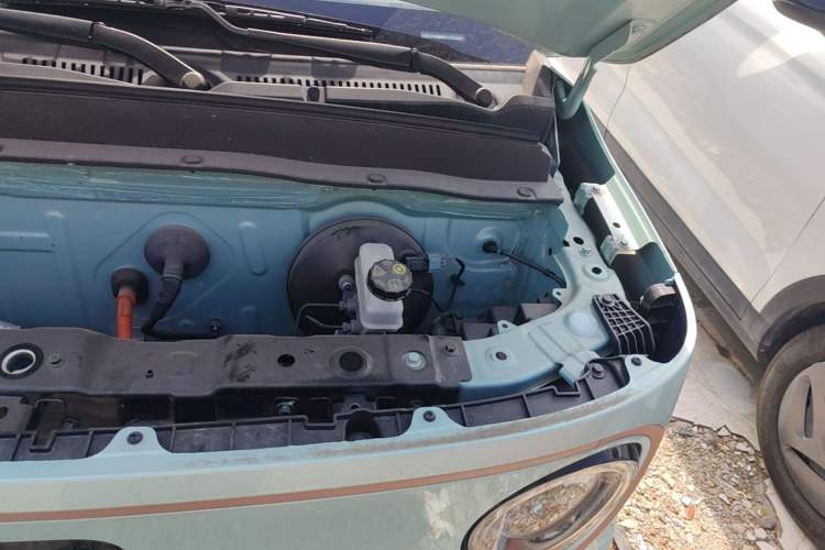 Used Geely Galaxy Panda 2023 Panda Mini 200km Endurance Bear Engine Bay Left