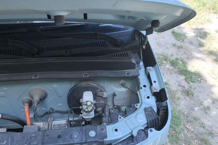 Used Geely Galaxy Panda 2023 Panda Mini 200km Endurance Bear Engine Bay Left